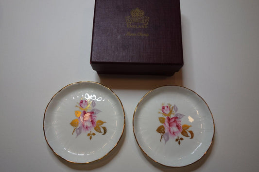 Pair of handpainted and gilt pin dishes by Aynsley bone china