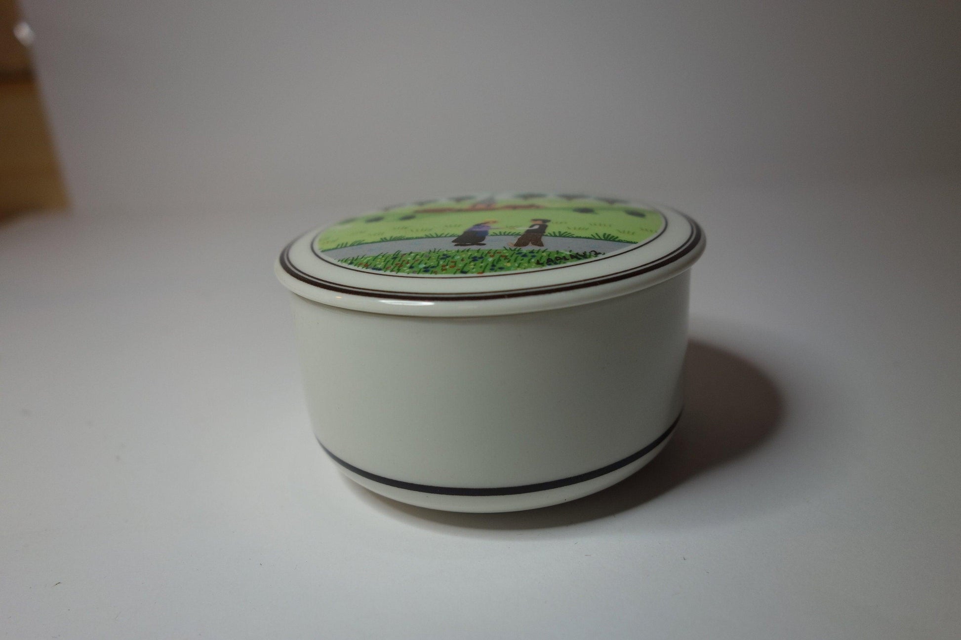 Villeroy and Boch lidded trinket pot