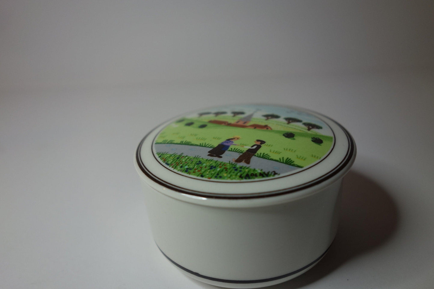 Villeroy and Boch lidded trinket pot