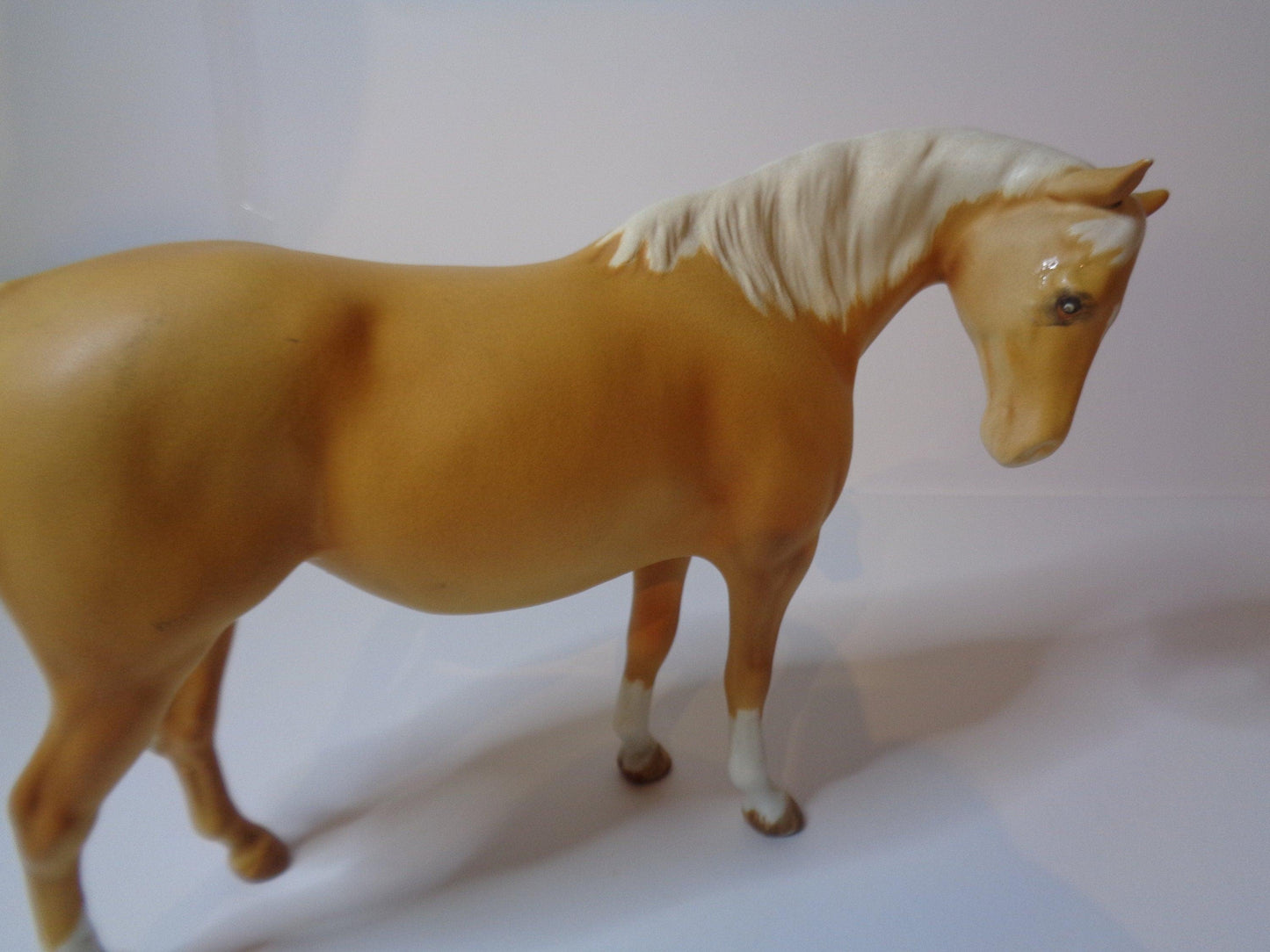 Beswick Palomino Matt finish Mare Facing Right 1812