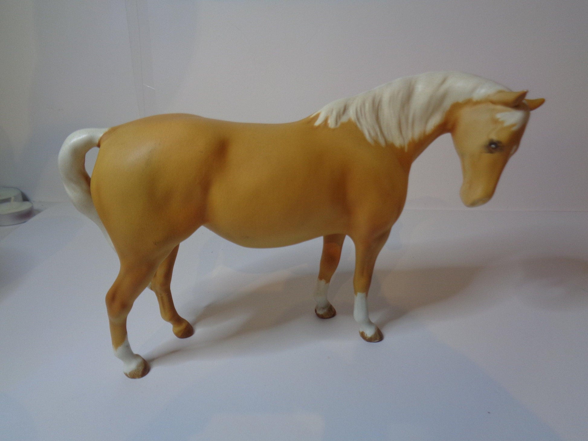 Beswick Palomino Matt finish Mare Facing Right 1812