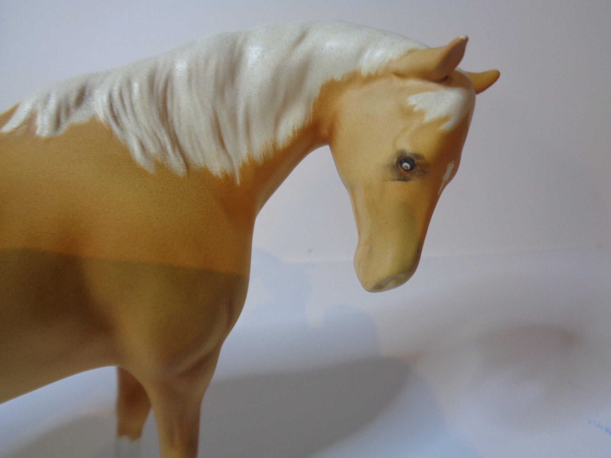 Beswick Palomino Matt finish Mare Facing Right 1812