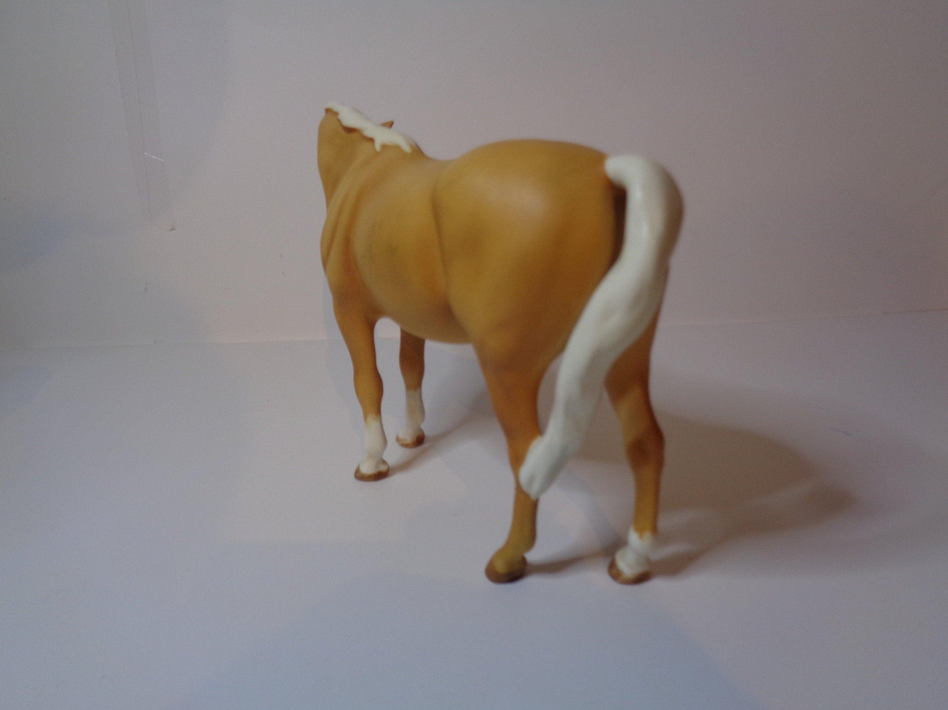 Beswick Palomino Matt finish Mare Facing Right 1812