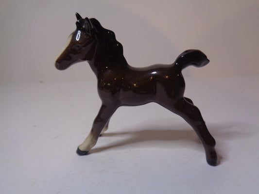 Beswick Horse Foal ( small, stretched, facing left ) No 997