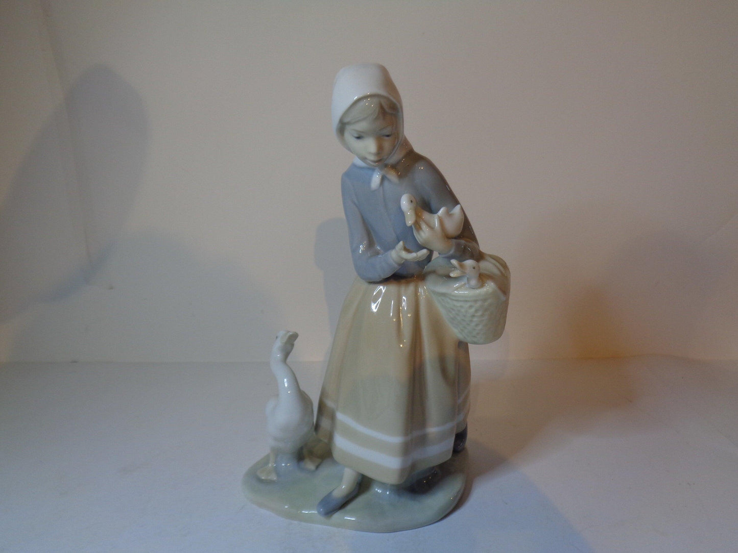 LLadro Shepherdess with Ducks number 4568 Issued 1969