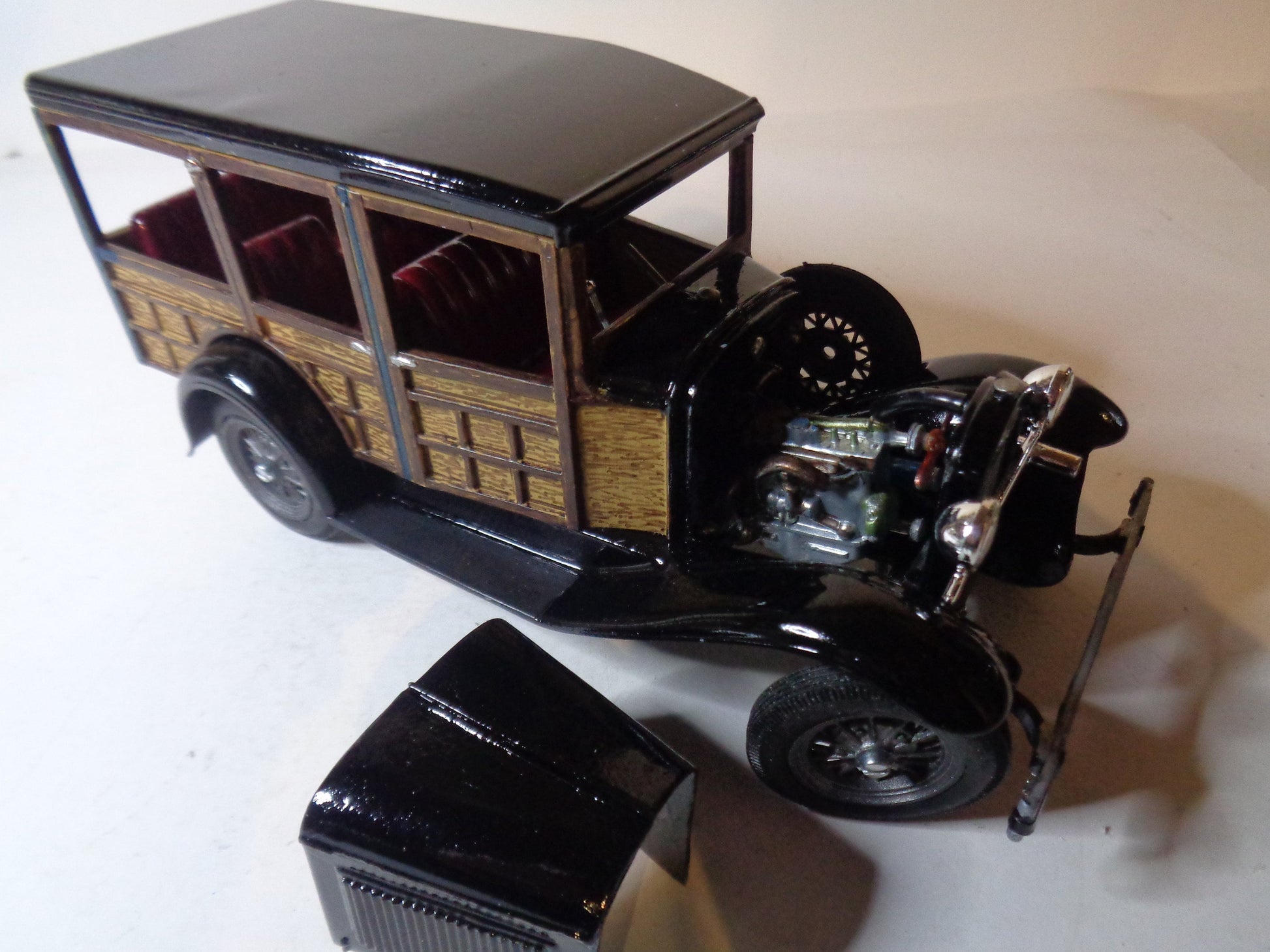 Hubley Station Wagon very well built kit, 1:20 scale black