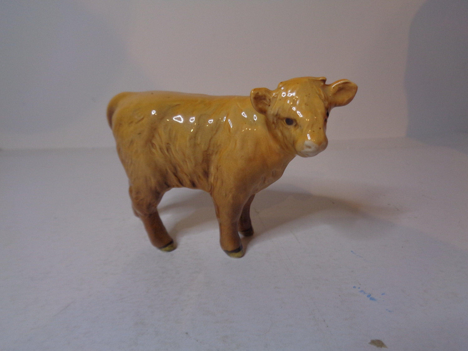 Beswick Highland Calf Gloss No 1827D