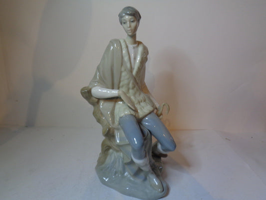 LLadro New Shepherd number 4577 Issued 1969