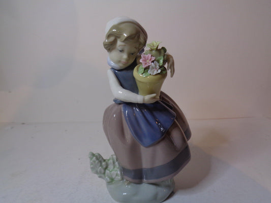 LLadro Spring is Here number 5223 Issued 1984