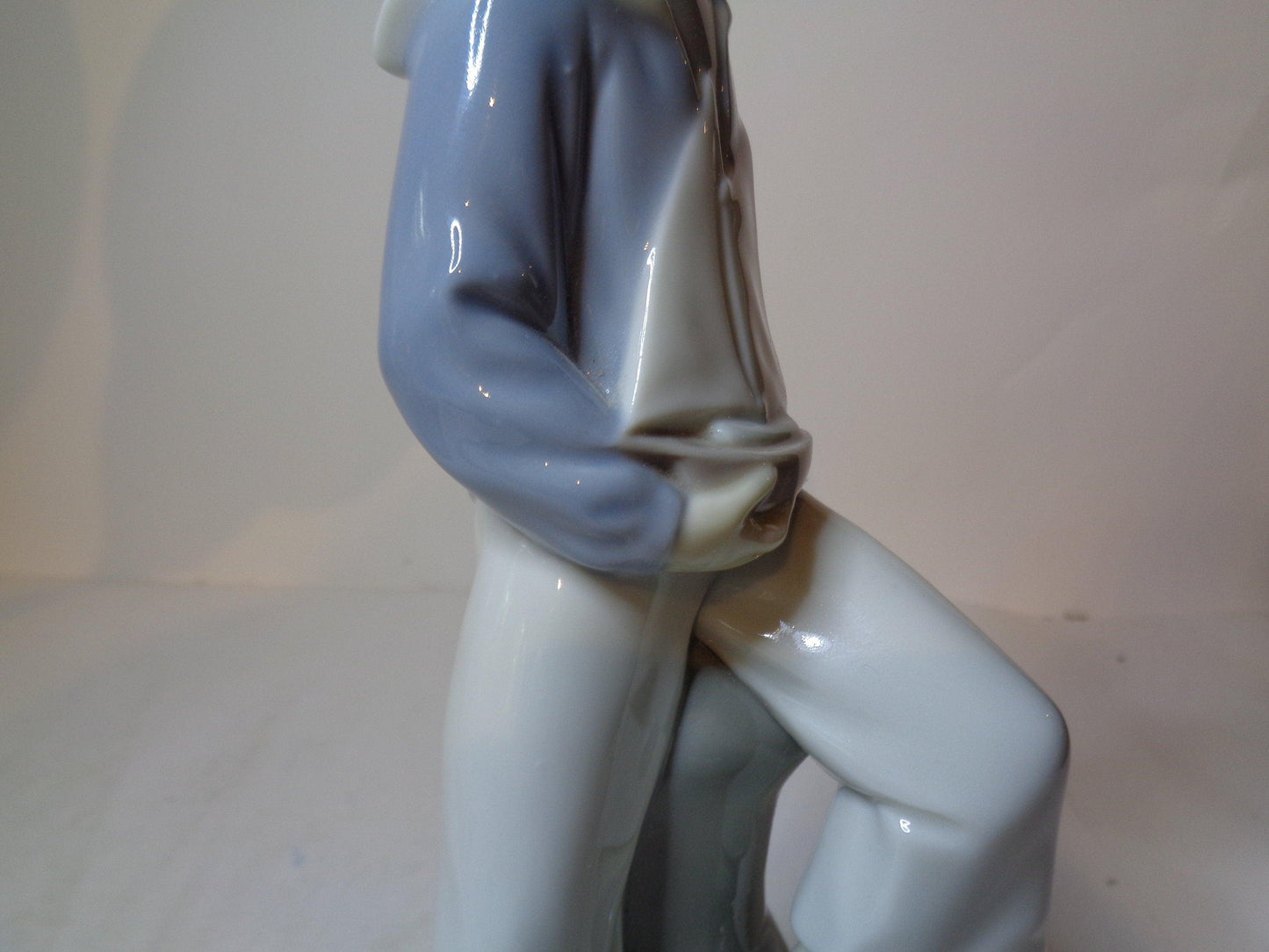 LLadro Boy with Yacht number 4810 Issued 1972