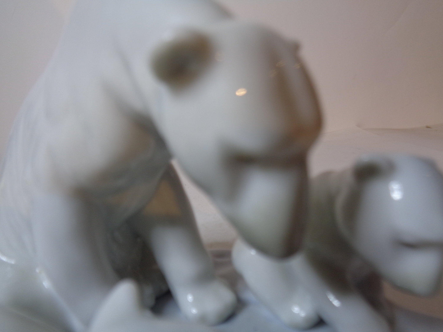 LLadro Bearly Love number 1443 Issued 1983