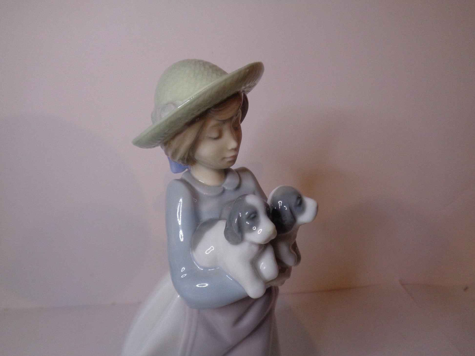 NAO by Lladro What an Armful No 1156