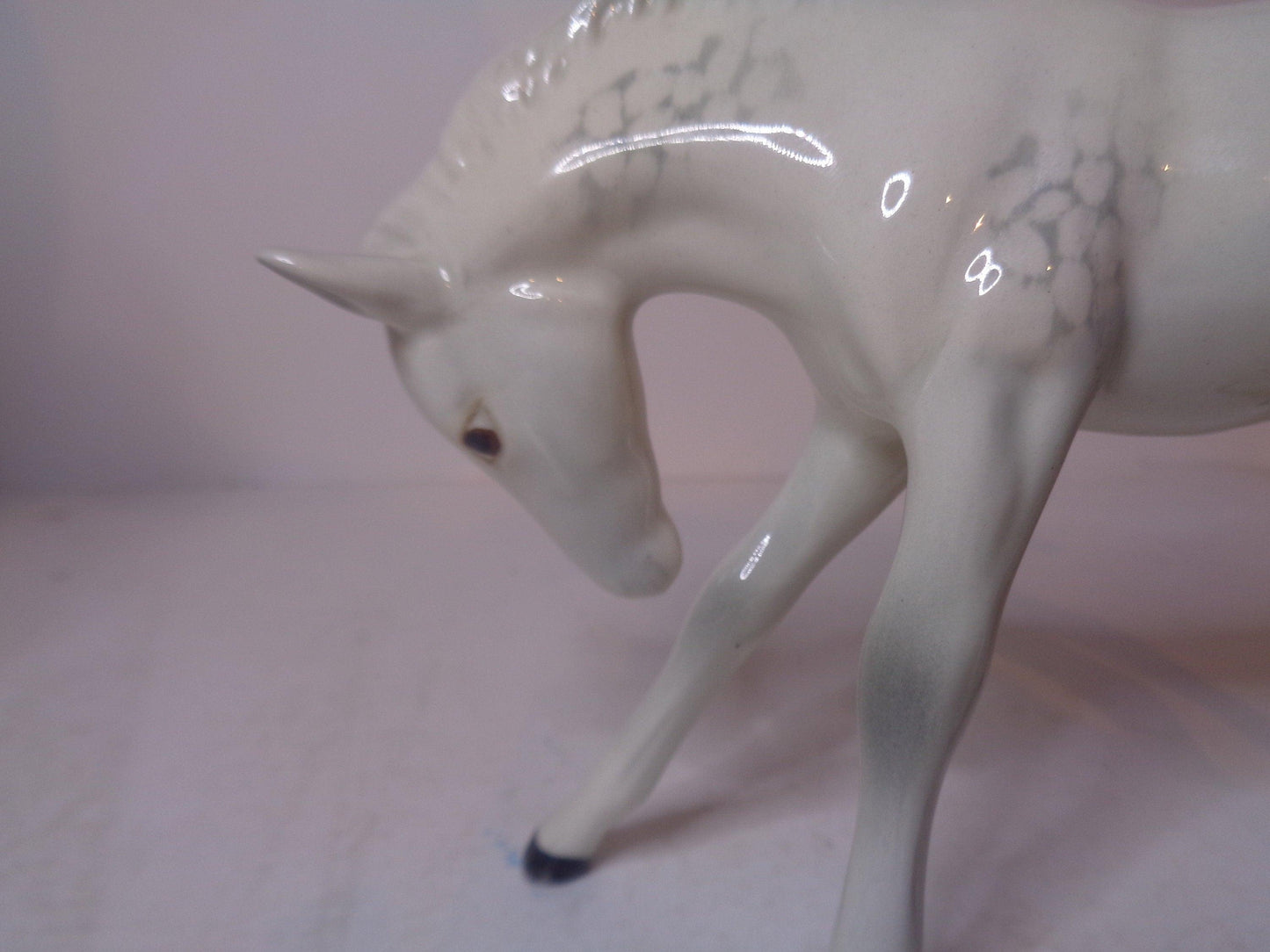 Beswick Foal ( Large Head Down ) No 947 Grey