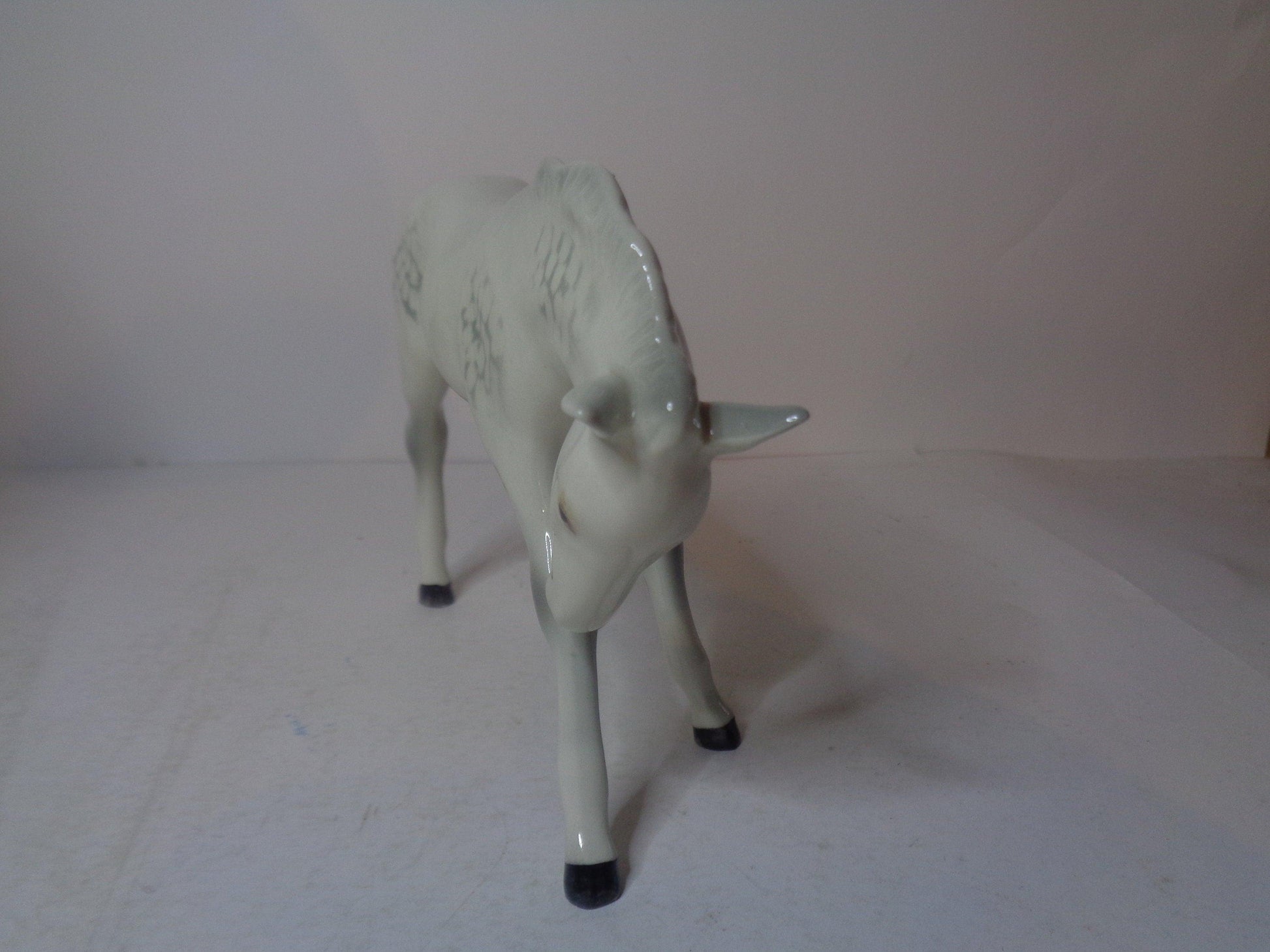 Beswick Foal ( Large Head Down ) No 947 Grey