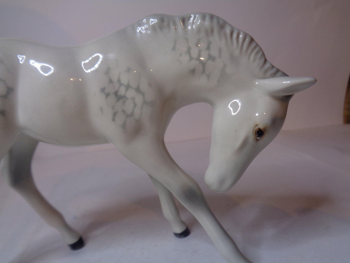 Beswick Foal ( Large Head Down ) No 947 Grey