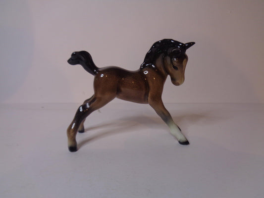 Beswick Horse Foal ( Small, Stretched, Facing Right) No 815