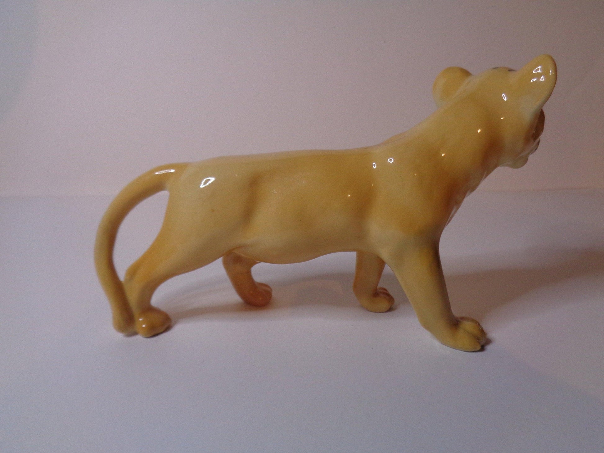 Beswick Lion Cub - Facing Left No 2098