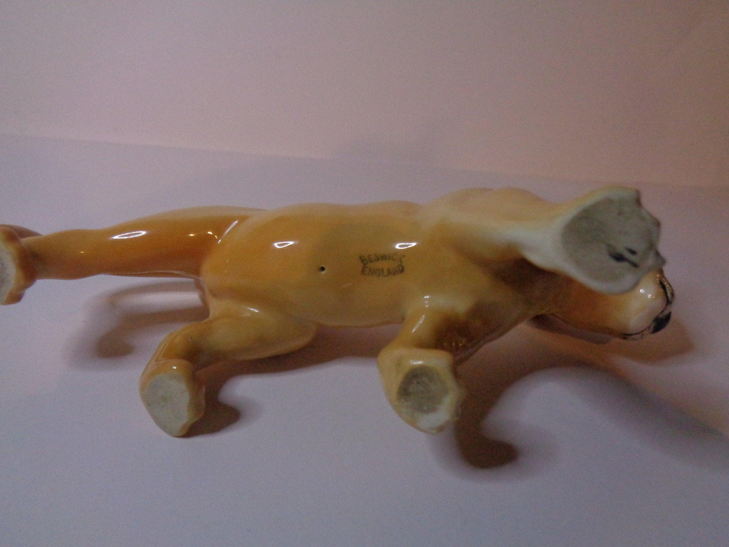 Beswick Lion Cub - Facing Left No 2098