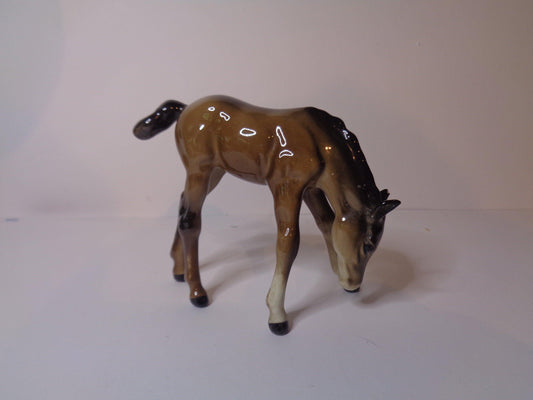 Beswick Foal ( Grazing ) No 946 Second Version Gloss Brown Chipped Ear