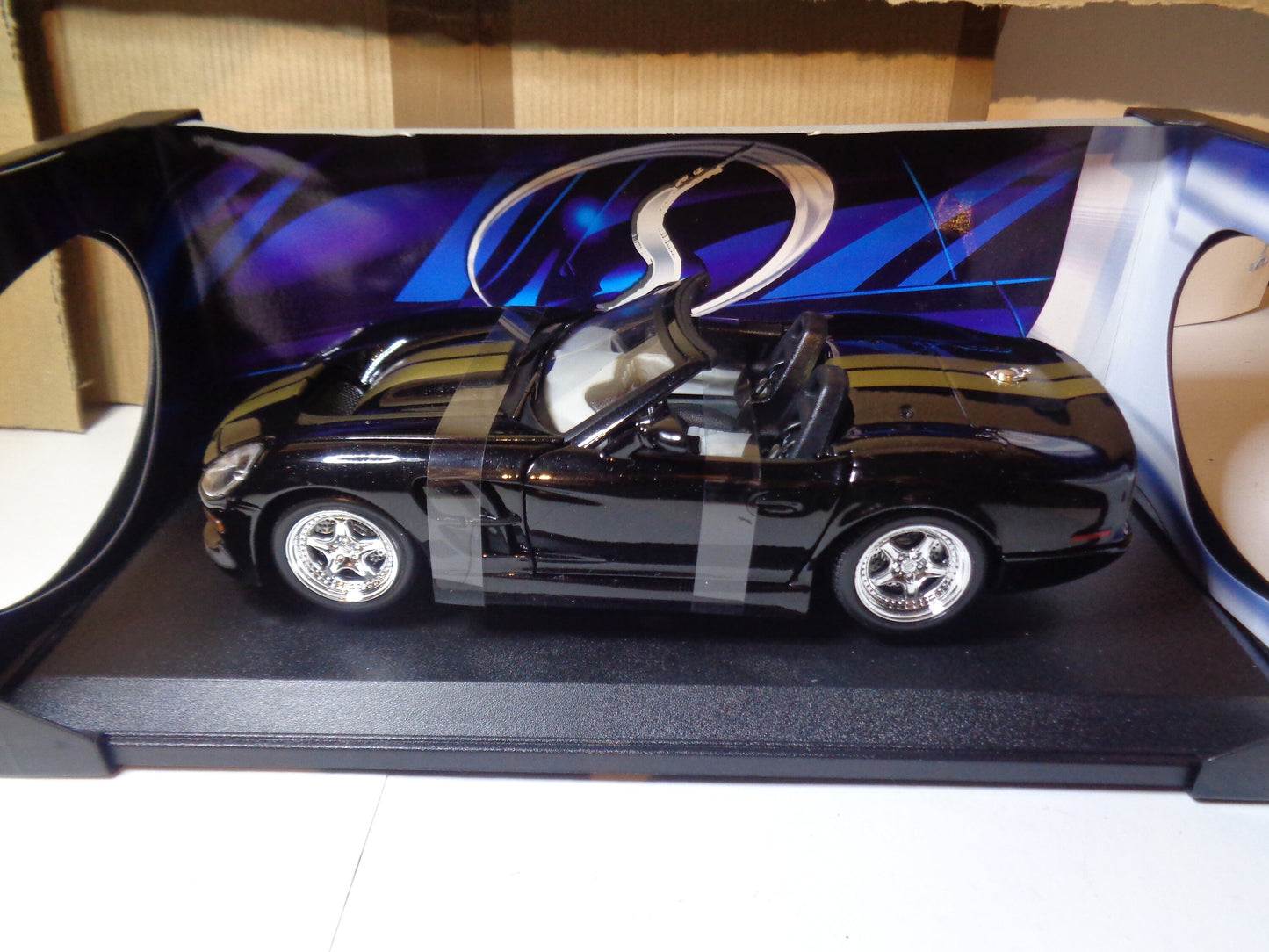 Maisto Special Edition 1/18 Diecast model Shelby Series 1