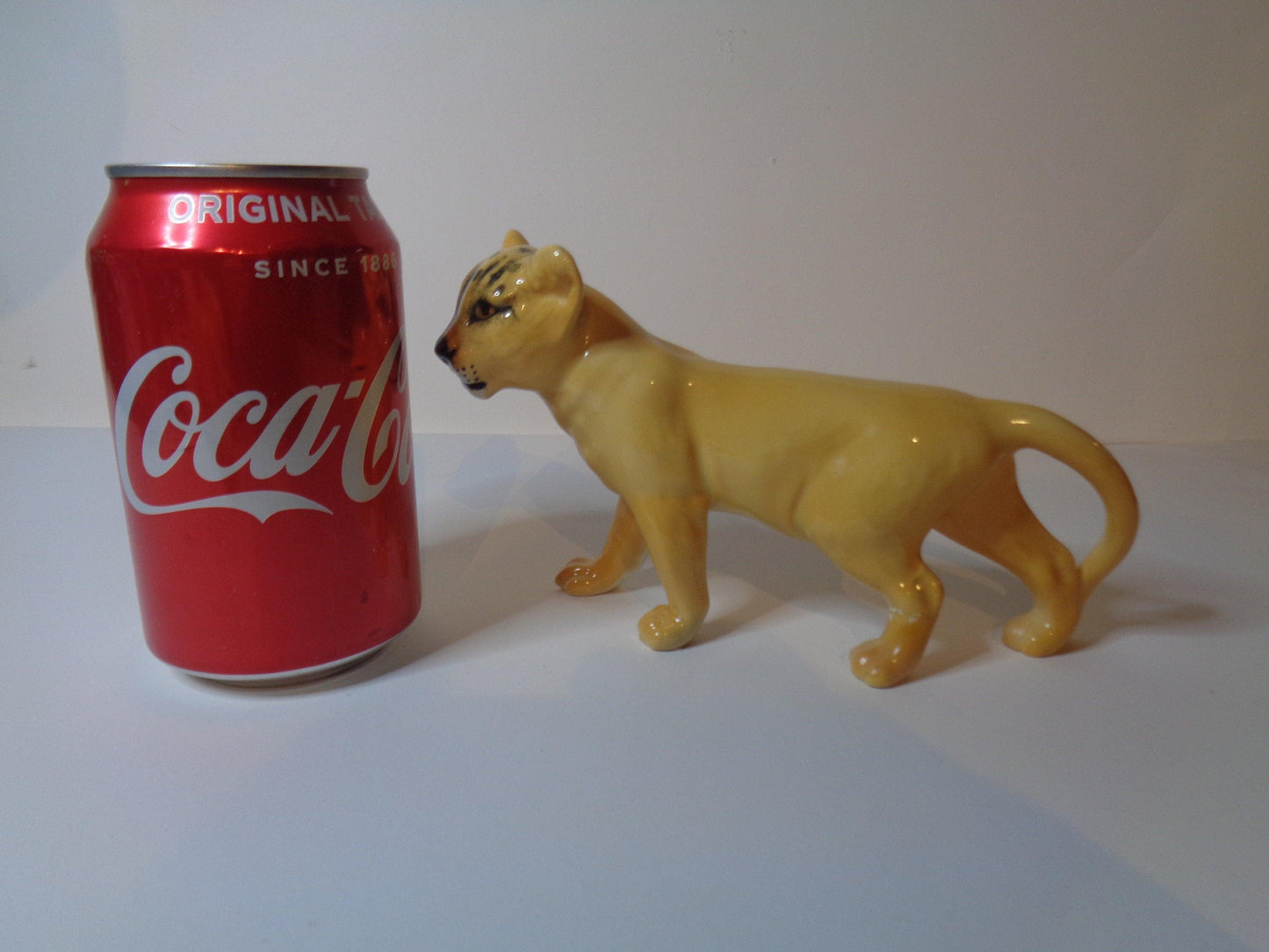 Beswick Lion Cub - Facing Left No 2098