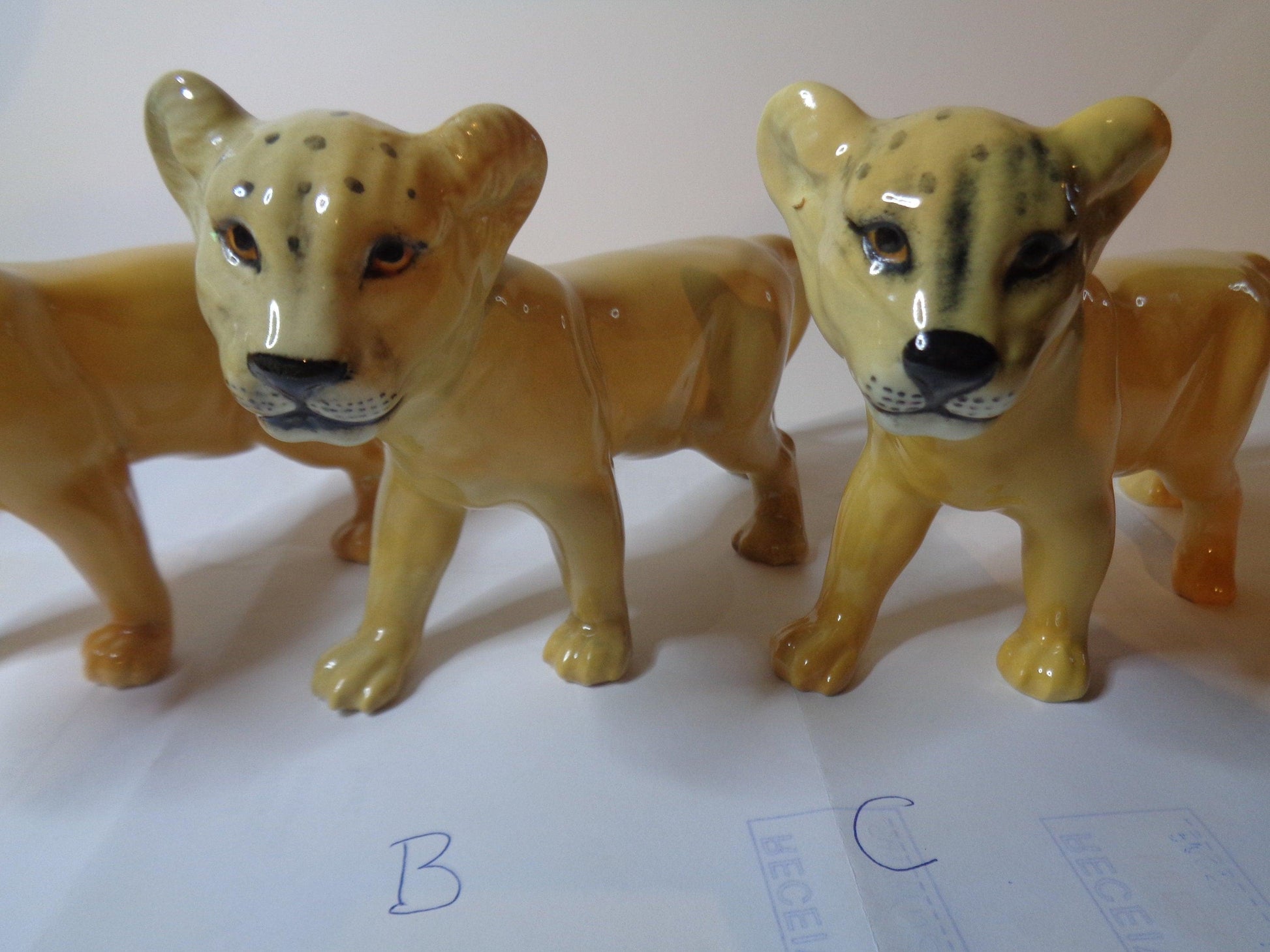 Beswick Lion Cub - Facing Left No 2098