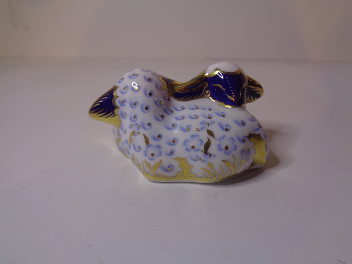 Royal Crown Derby Twin Lambs Gold Stopper