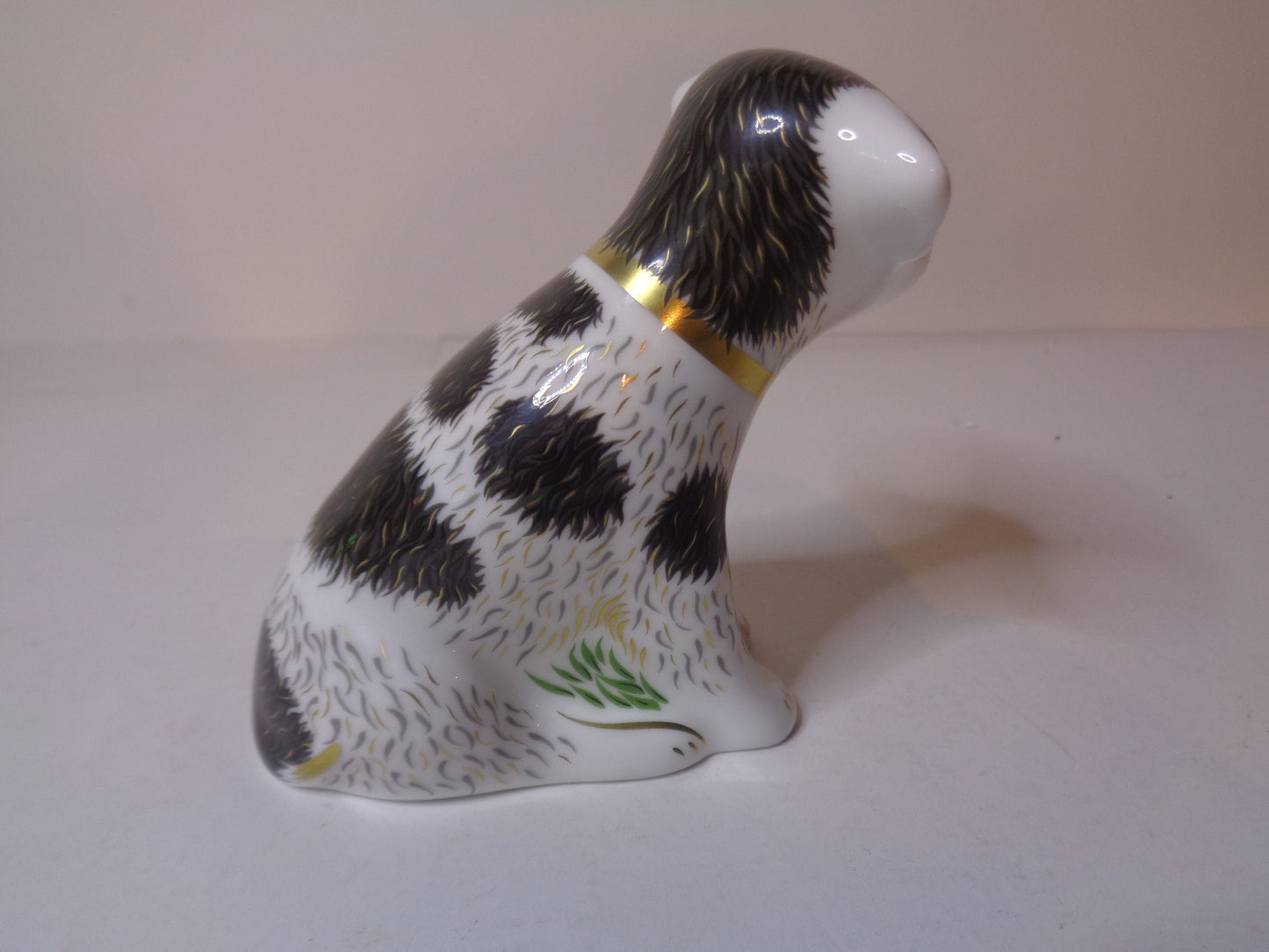 Royal Crown Derby Sitting Puppy Gold Stopper