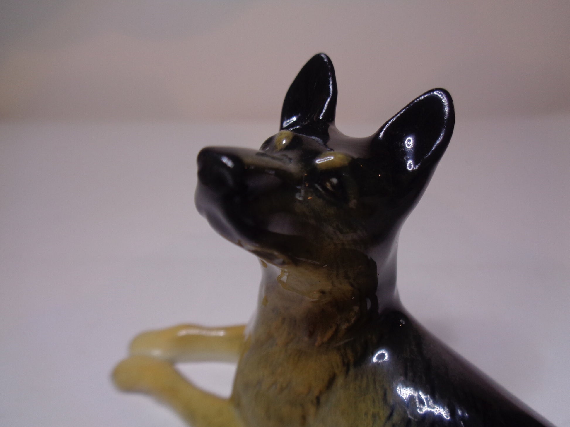 Beswick Alsatian Lying no 3378