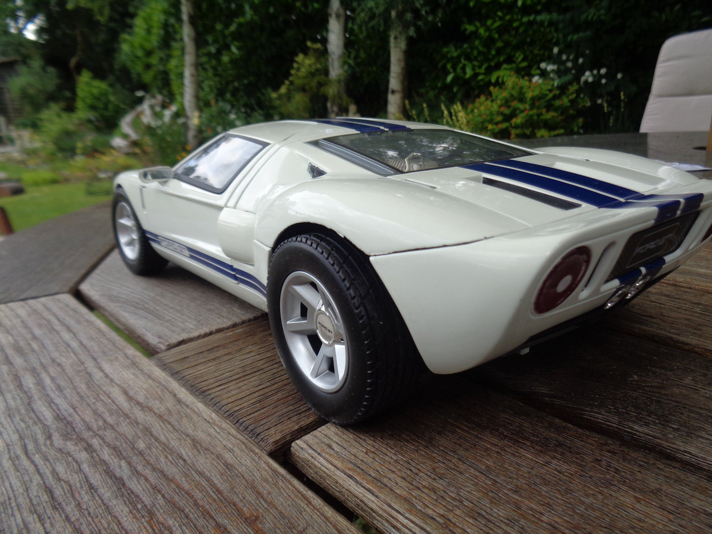 Motor Max Ford GT Massive 1/12 Scale Diecast Model