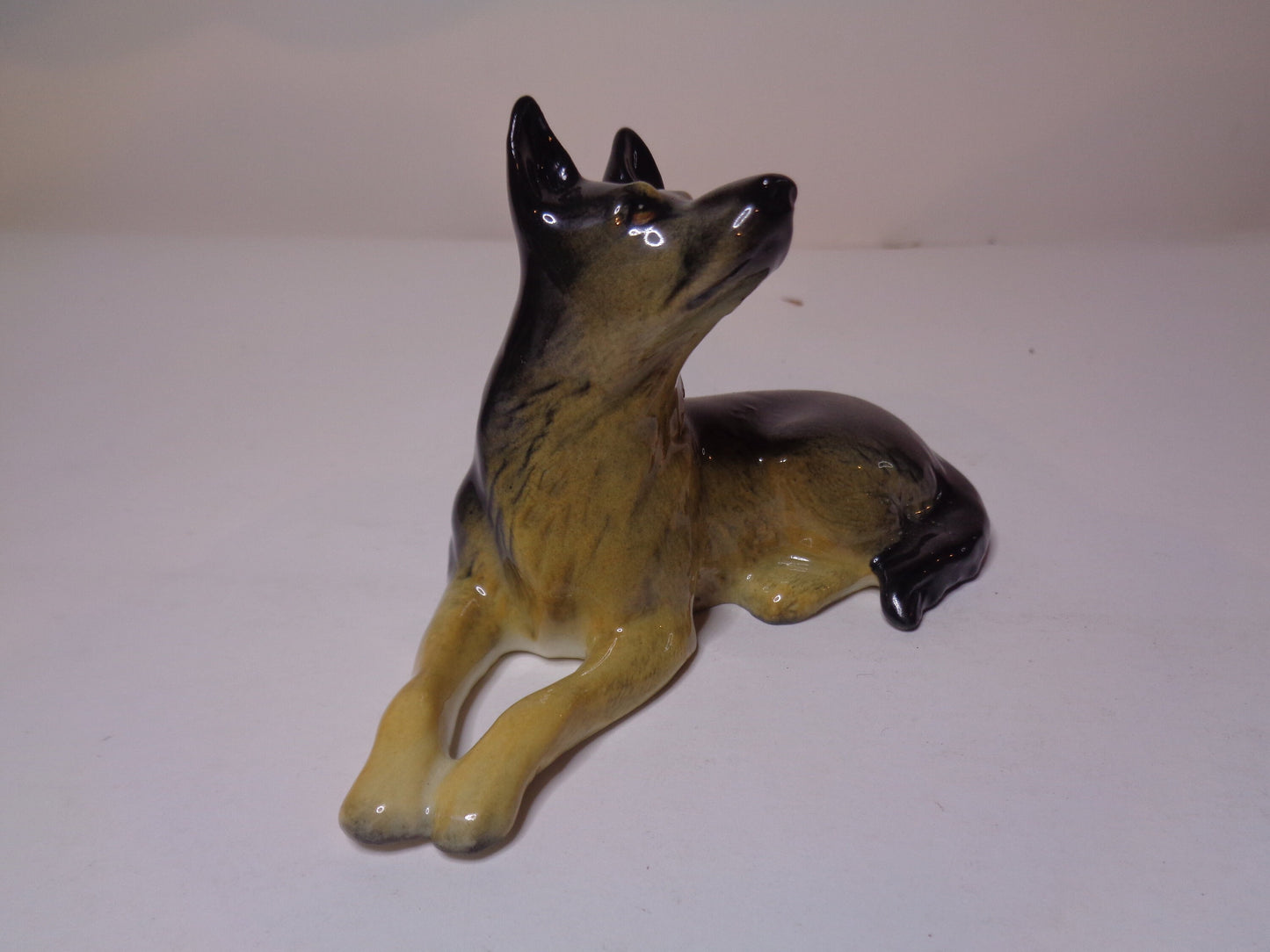 Beswick Alsatian Lying no 3378