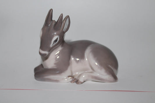 Royal Copenhagen Fawn Head Down No 2648