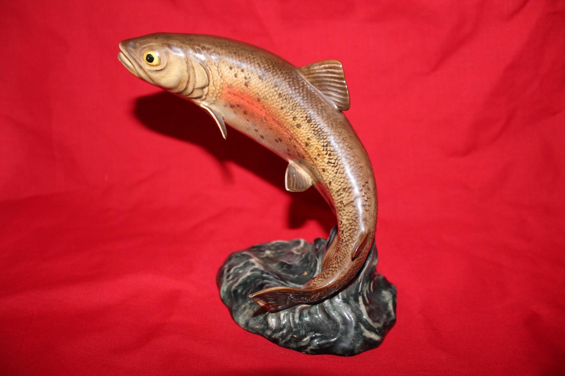 Beswick Trout No. 1032