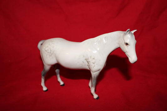 Beswick Mare - Facing right, Head up (Grey, Gloss) No. 1991