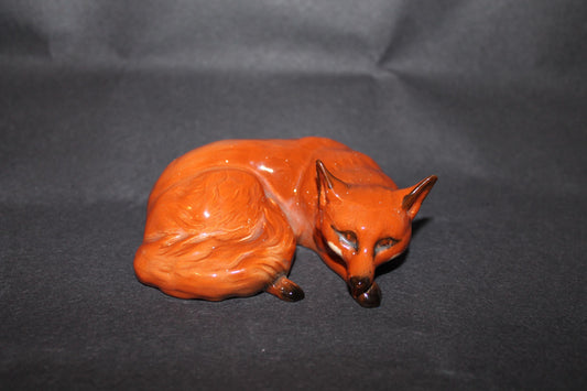 Beswick Fox - Curled No. 1017