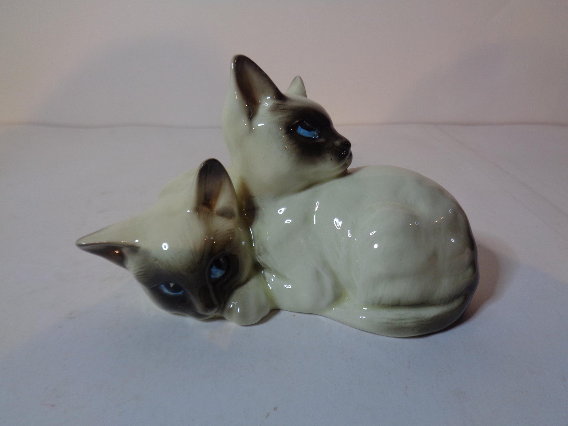 Royal Doulton Cat - Siamese Kittens - Curled Together number K1296