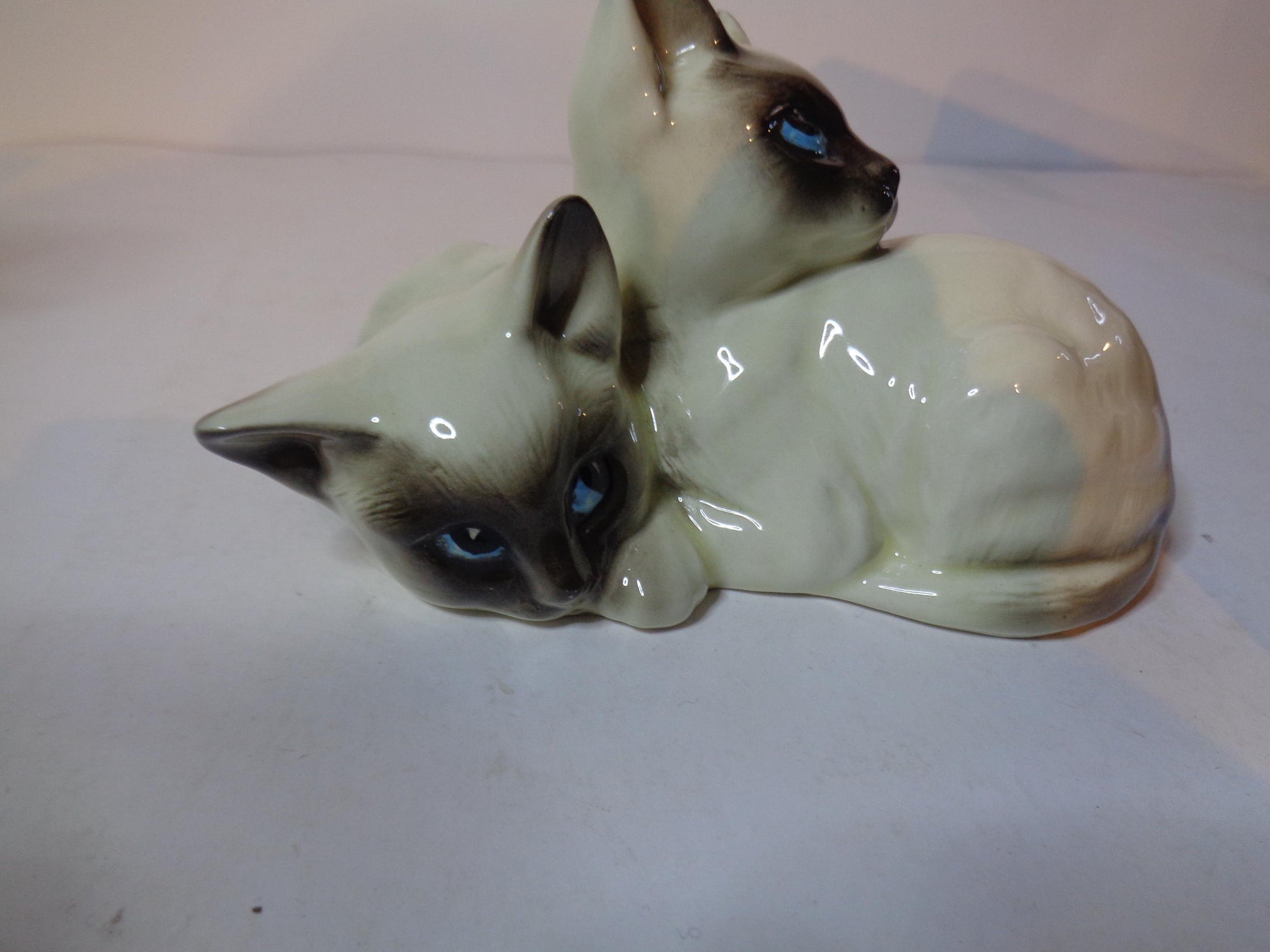 Royal Doulton Cat - Siamese Kittens - Curled Together number K1296