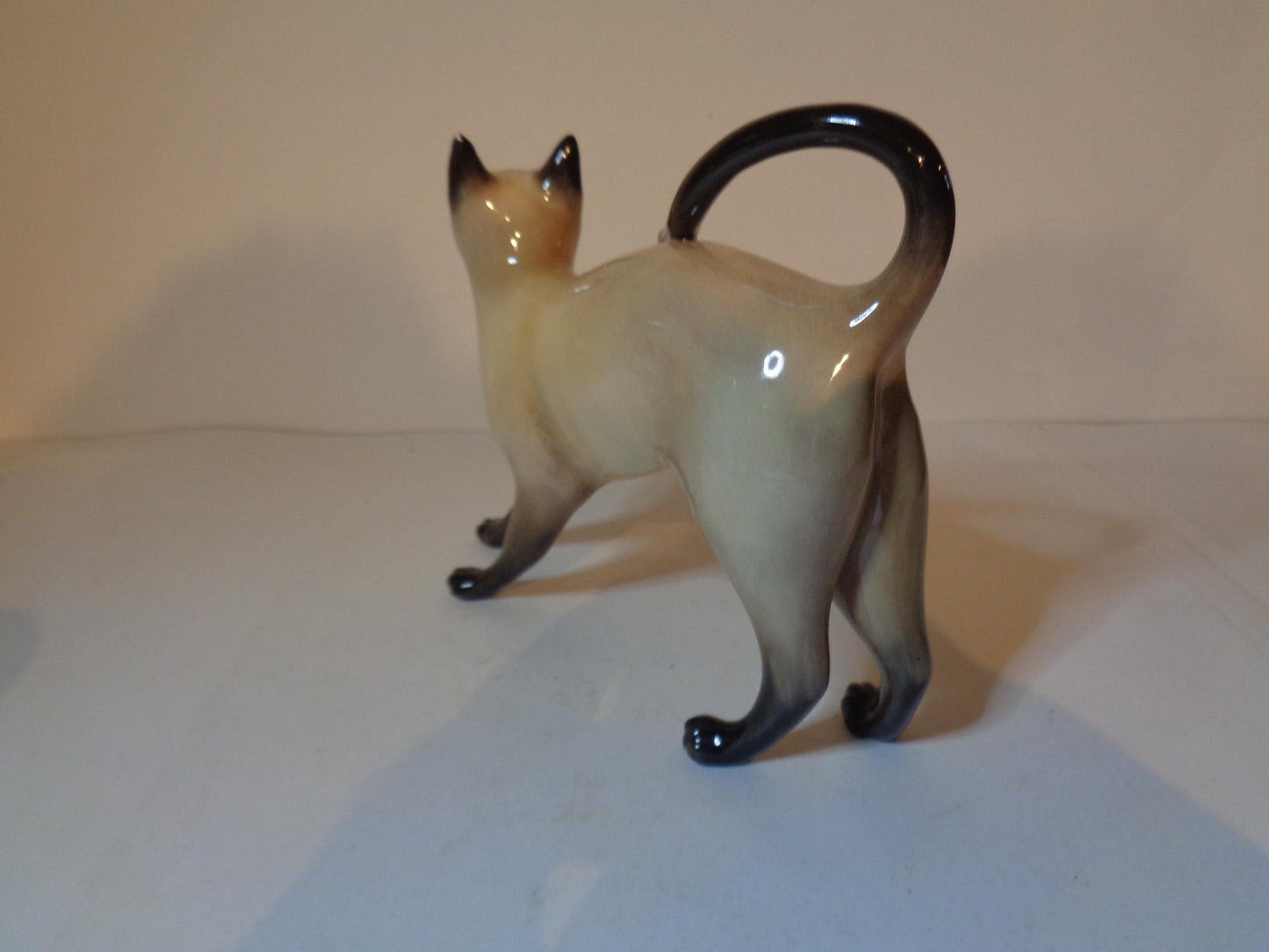 Royal Doulton Cat - Siamese Cat Standing- number HN 2660