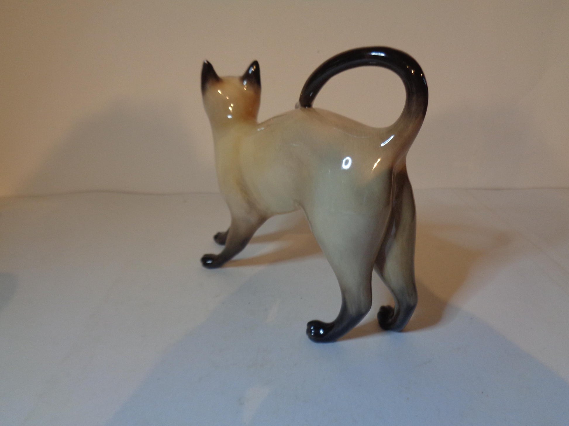 Royal Doulton Cat - Siamese Cat Standing- number HN 2660