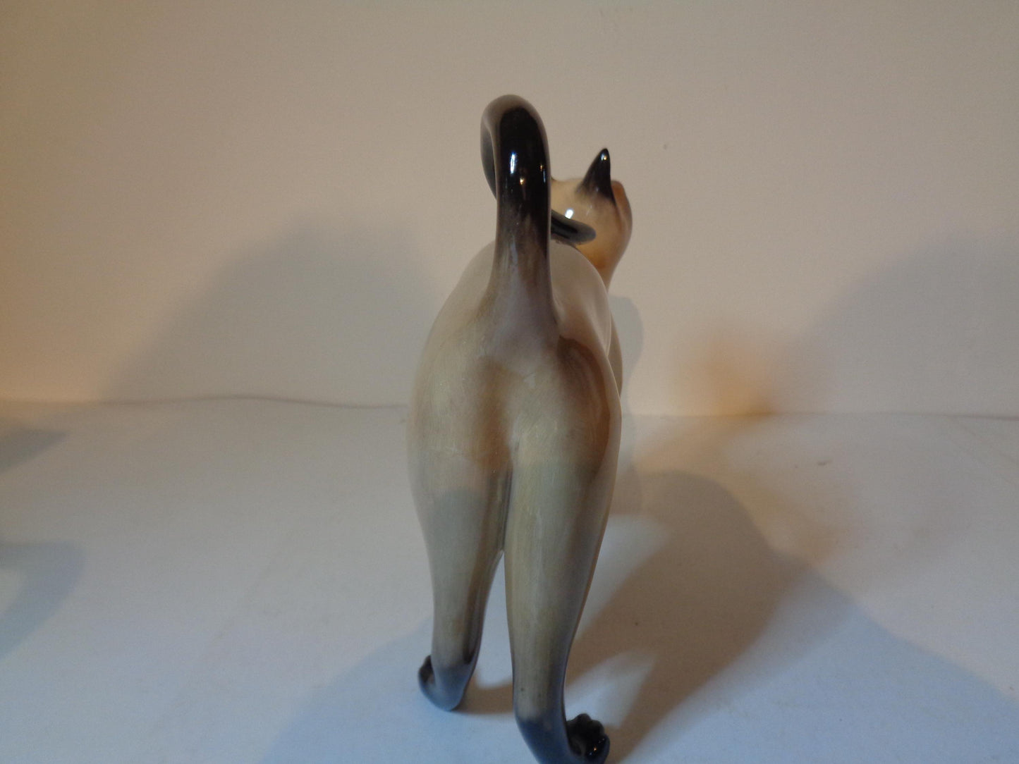 Royal Doulton Cat - Siamese Cat Standing- number HN 2660