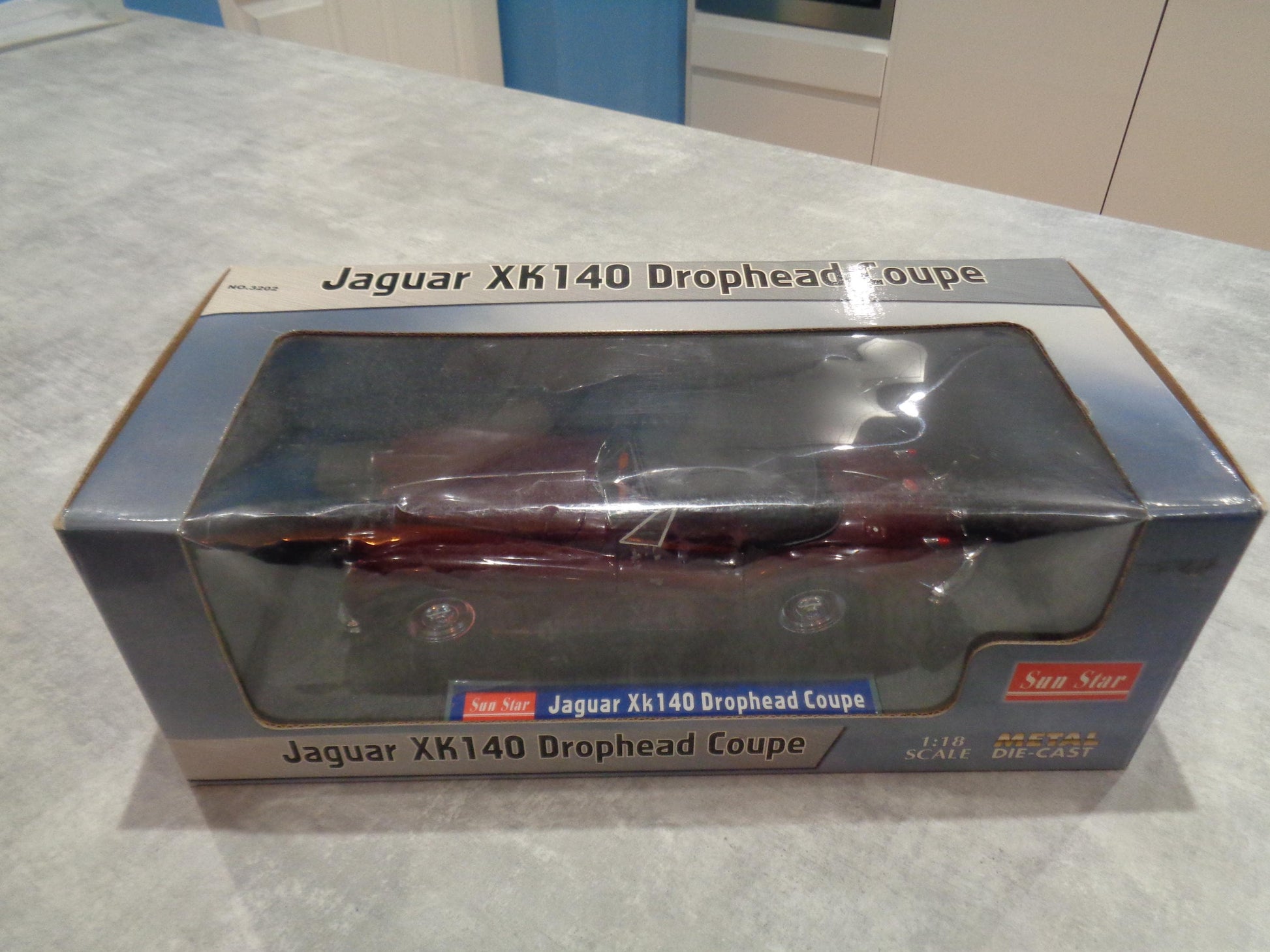 Sun Star Jaguar XK140 Drophead Coupe 1/18 Diecast model No3202