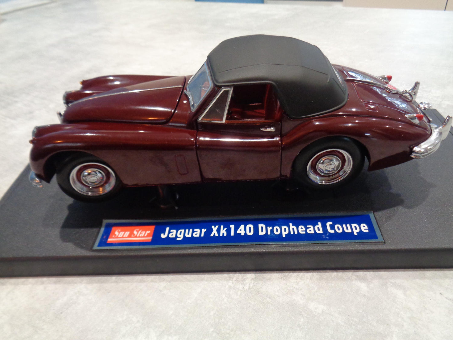 Sun Star Jaguar XK140 Drophead Coupe 1/18 Diecast model No3202