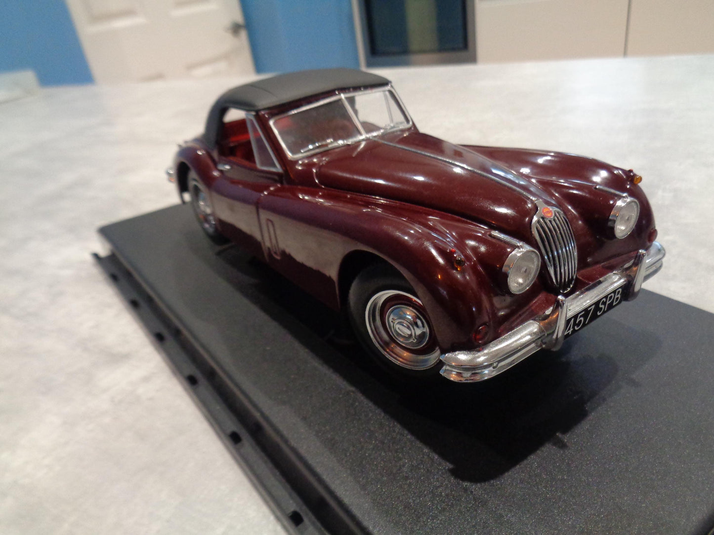 Sun Star Jaguar XK140 Drophead Coupe 1/18 Diecast model No3202