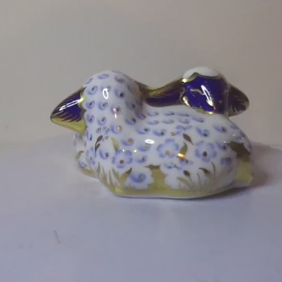 Royal Crown Derby Twin Lambs Gold Stopper