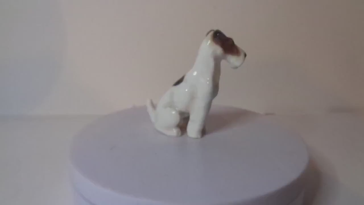 Royal Doulton  Miniature Fox Terrier Seated K8