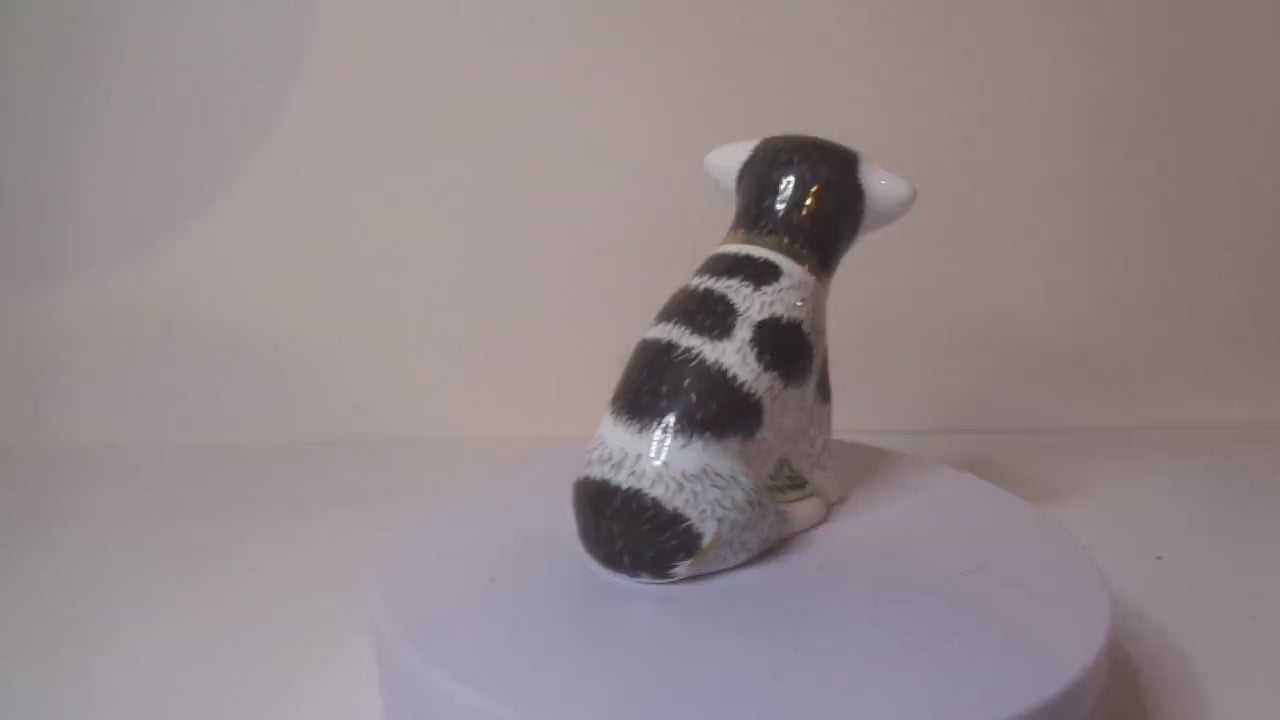 Royal Crown Derby Sitting Puppy Gold Stopper